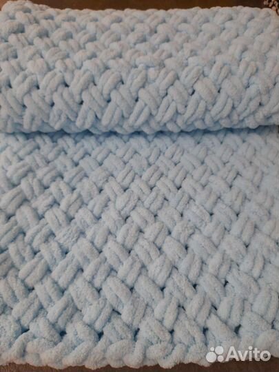 Пледы и покрывало