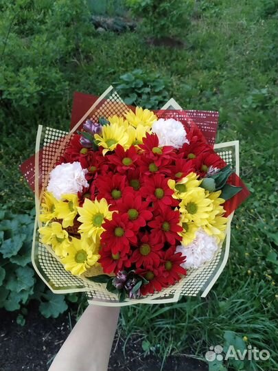 Цветы и подарки