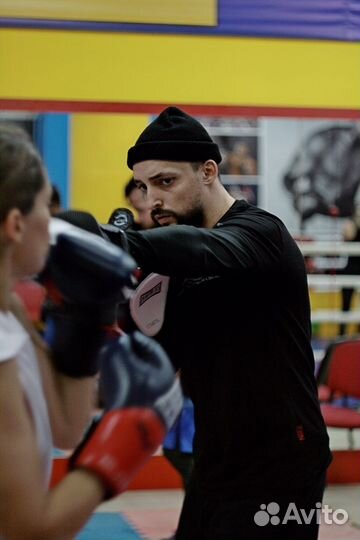 Трнер по боксу и кикбоксингу
