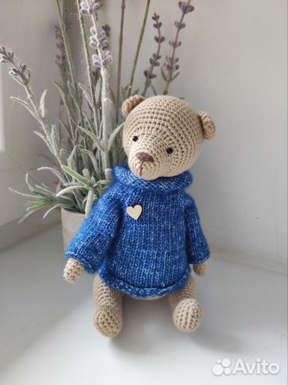 Вязаный мишка ручной работы