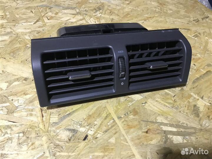 Дефлектор воздушный передний Mercedes-Benz E-Class