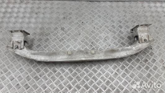 Усилитель бампера передний (кронштейн) audi A8 D3