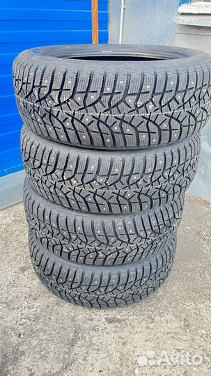 Bridgestone Blizzak Spike-02 SUV 225/55 R18 98T
