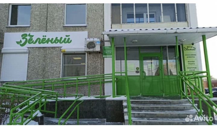 Продавец в продуктовый магазин