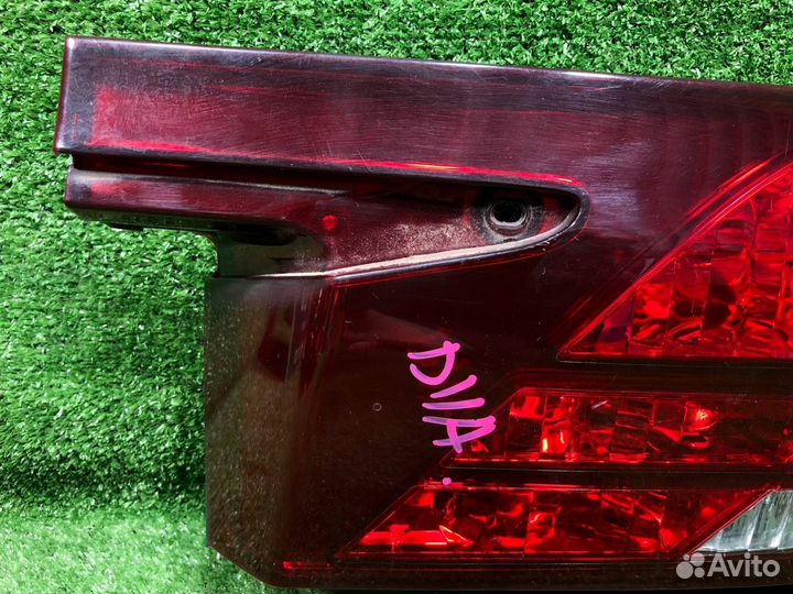 Фонарь внутренний задний правый Toyota Estima