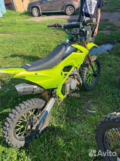 Apex 125E