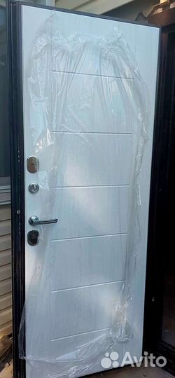 Двери уличные с терморазрывом для дома