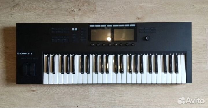 Native Instruments Komplete Kontrol MK2 S49
