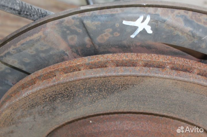 Задняя левая ступица Mercedes S-Class W140