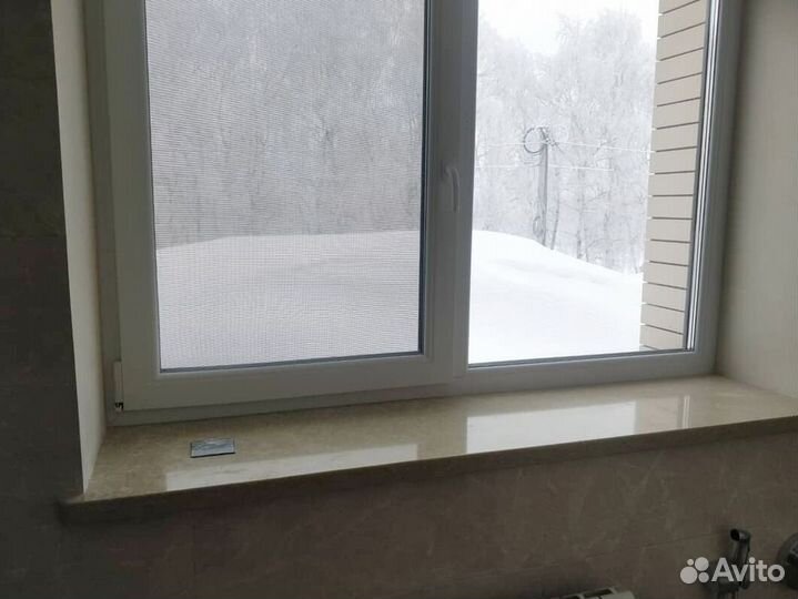 Акриловый подоконник