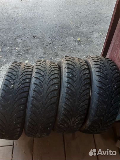 Sava Eskimo Stud 185/65 R15