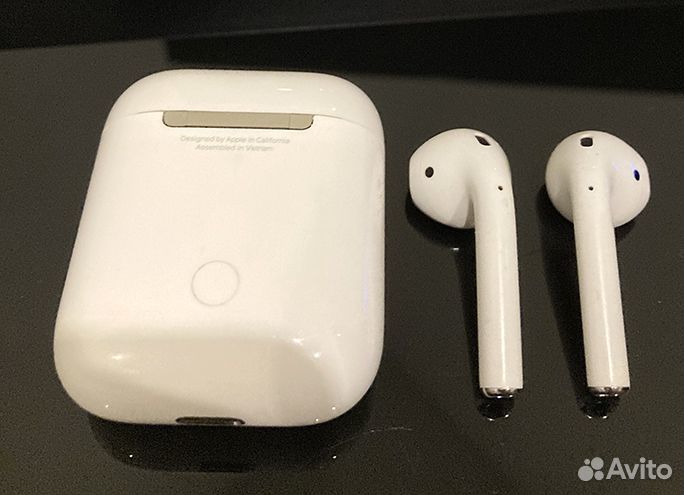 Apple AirPods 2-го поколения. Оригинал