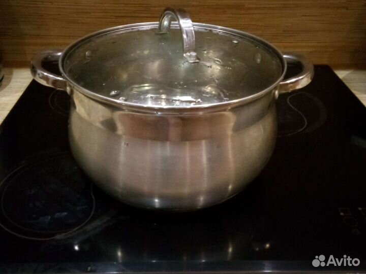 Кастрюля из нержавейки 6литров
