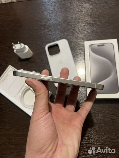 iPhone 15 Pro, 256 ГБ