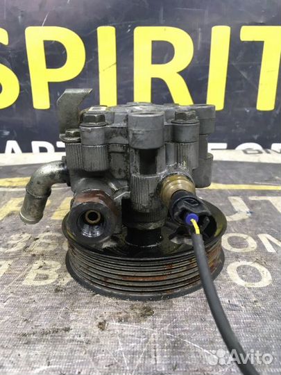 Насос гидроуселителя руля Mitsubishi Pajero 4 3.8
