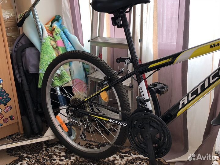 Велосипед подростковый новый почти