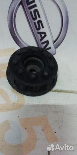 Опора заднего амортизатора опорник новый Audi 100