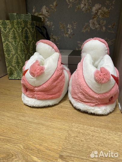 Женские домашние тапочки