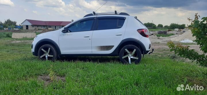 Renault Sandero Stepway 1.6 МТ, 2017, 170 000 км