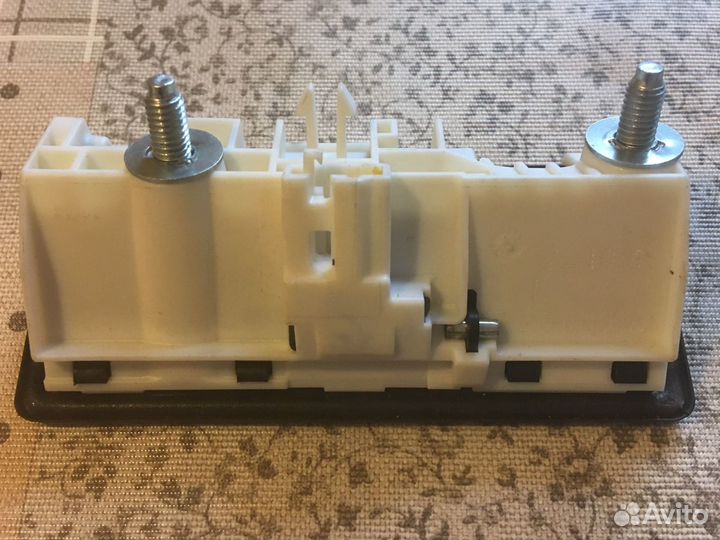 Кнопка крышки багажника vw skoda