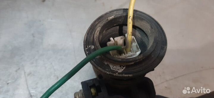 Мотор стеклоподъемника передний левый Toyota