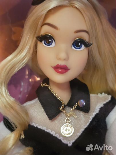 Кукла Алиса в стране чудес дисней