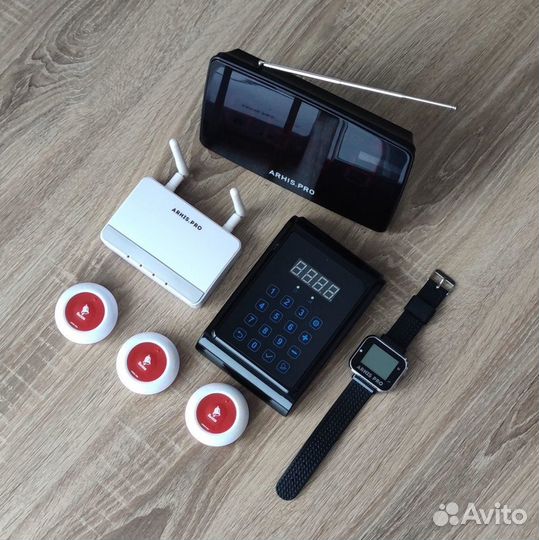 Кнопка вызова официанта с часами, табло, усилитель