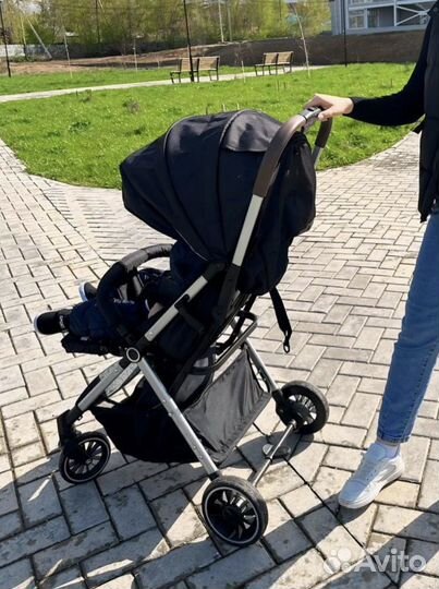 Прогулоная коляска luxmom