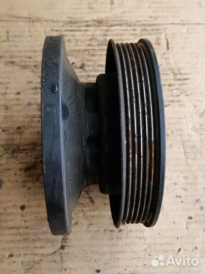 Шкив коленвала Мерседес 124 v2.3 OM102.982