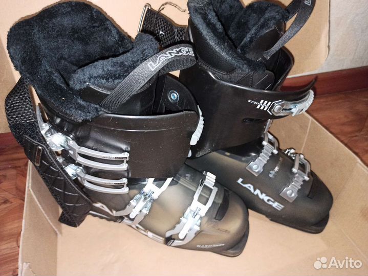 Горнолыжные ботинки