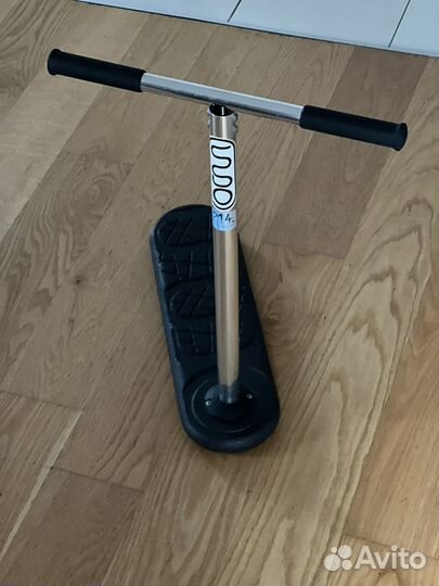 Батутный самокат