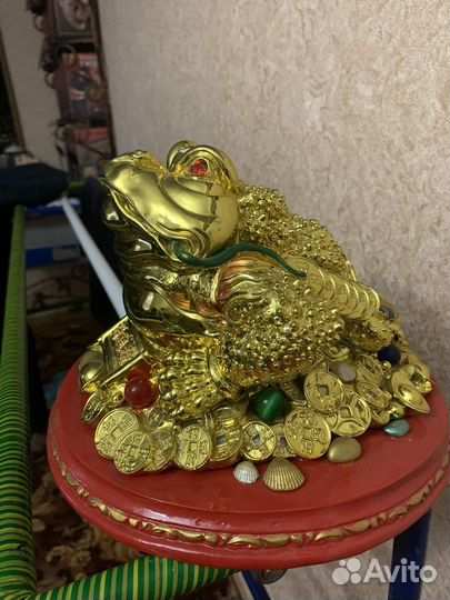 Статуэтка лягушка