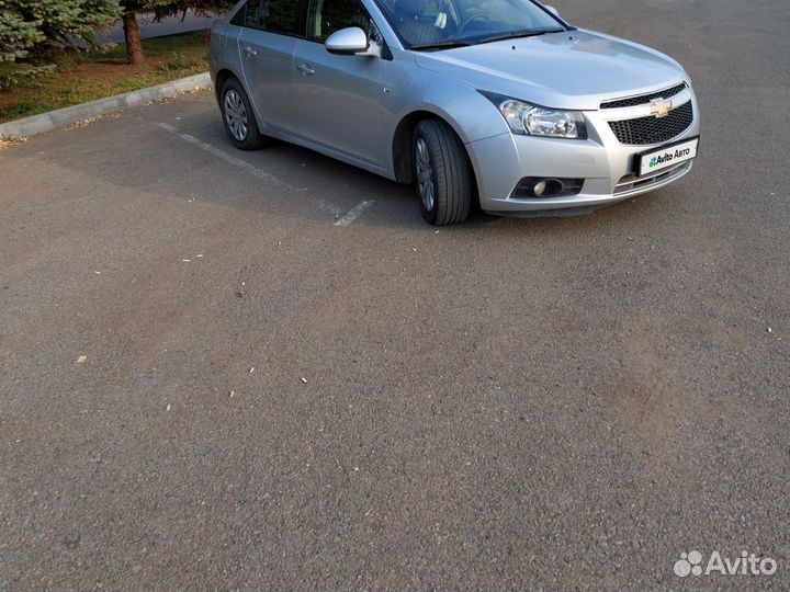 Chevrolet Cruze 1.6 AT, 2011, 147 700 км