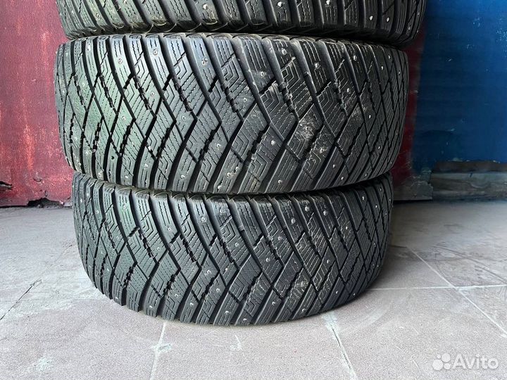 Goodyear UltraGrip Ice Arctic SUV 265/60 R18 114T