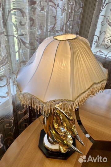 Лампа настольная