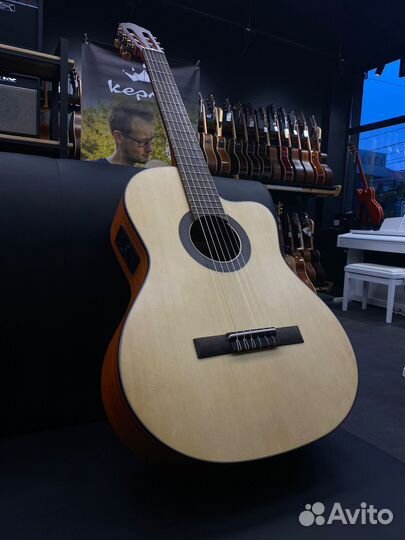 Классика с подключением Parkwood гитара (Новая)