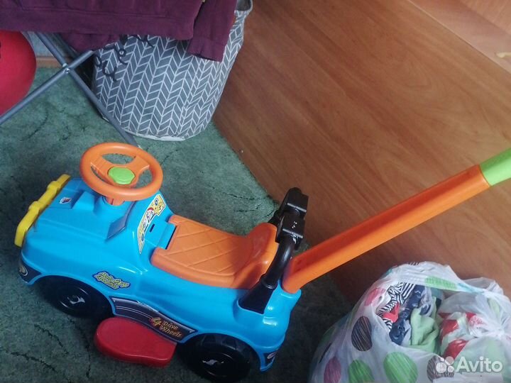 Машинка-каталка