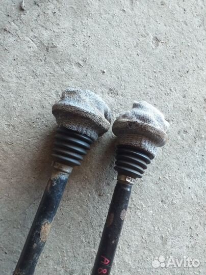 Полуось задняя Audi A8 D3 4.2 4WD 2006 год