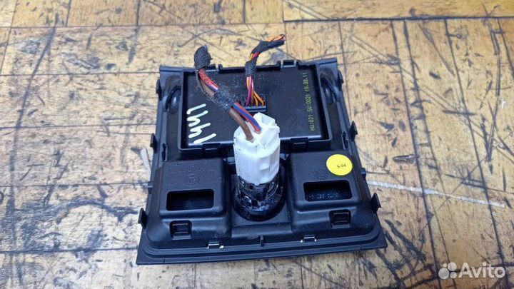 Дисплей информационный Skoda Superb 2012