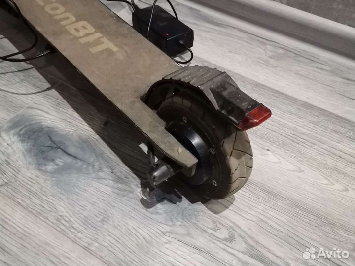 Самокат iconbit