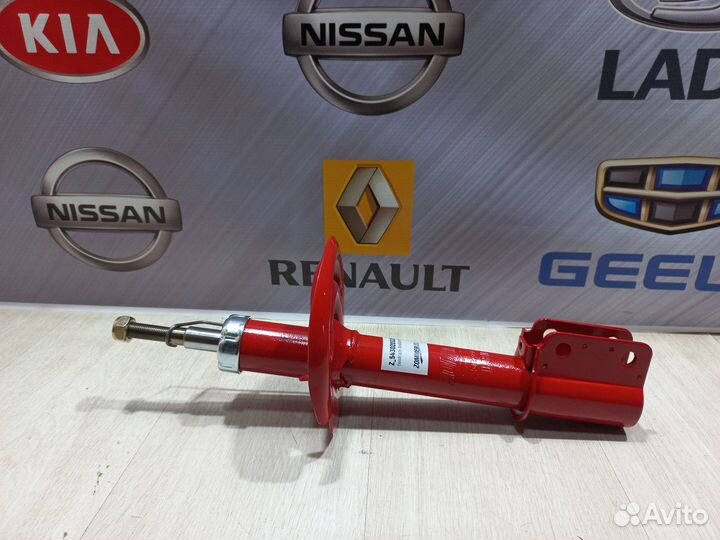 Амортизатор стойка перед Renault sandero 2 Лев, Пр