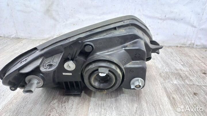 Фара передняя левая Hyundai Accent 3 2007