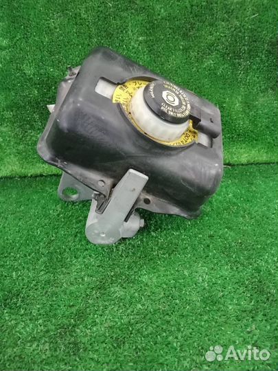 Главный тормозной цилиндр Audi A4 B8 cdhb (1.8T)