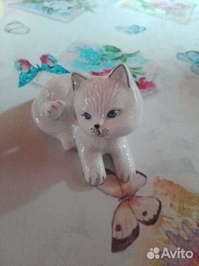 Винтажная статуэтка кошечка