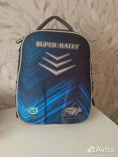 Школьный рюкзак