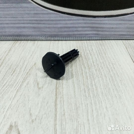 Кронштейн крепление Опора радиатора Nissan terrano