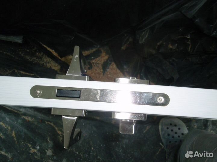 Установка межкомнатных дверей. Гарантия