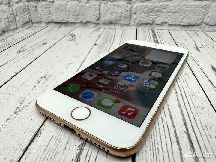 iPhone 8, 64 ГБ