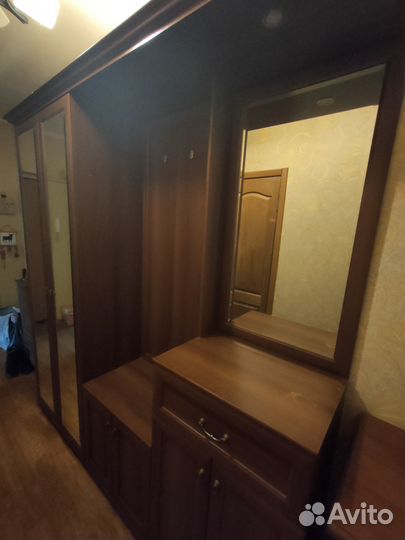 Прихожая с зеркалом бу