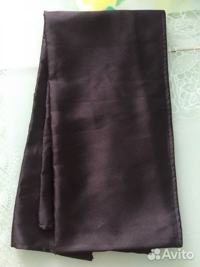Чёрные кусок шелка и шелковый шарфик